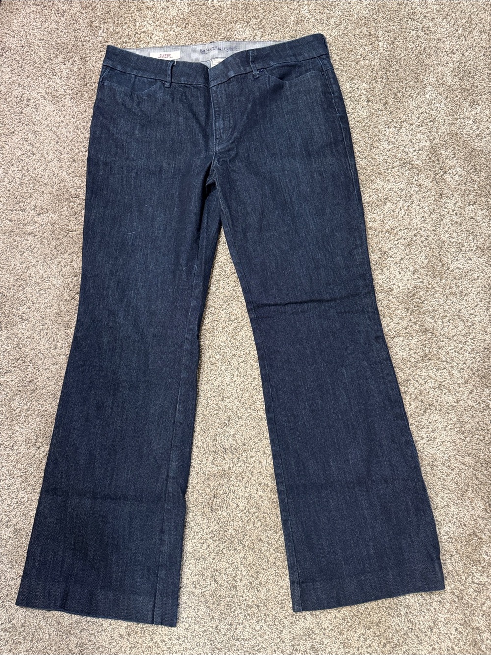 Woman’s Banana Republic Classic Trouser Dark Blue Jeans Size 14